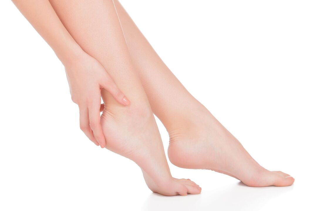 Gesunde Arme und Beine nach der Behandlung des Demxil -Cremepilzes